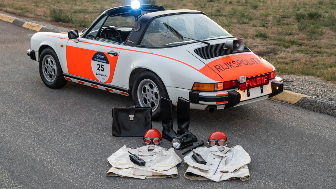 1989 Porsche 911 Carrera Targa &lsquo;Rijkspolitie&rsquo;