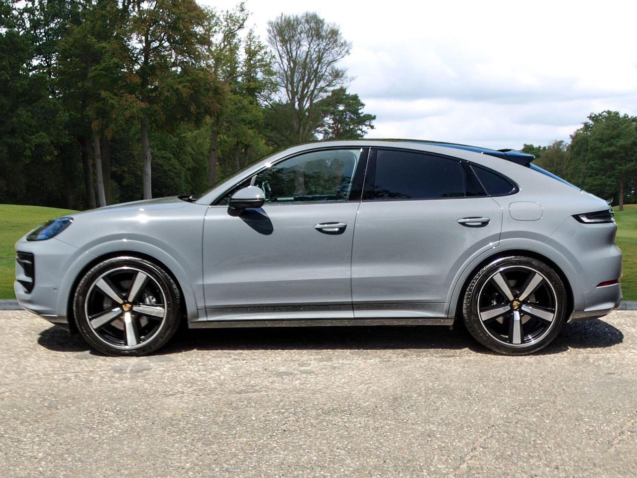 2023 Porsche 3.0 V6 E-Hybrid 25.9kWh TiptronicS 4WD Euro 6 (s/s) 5dr