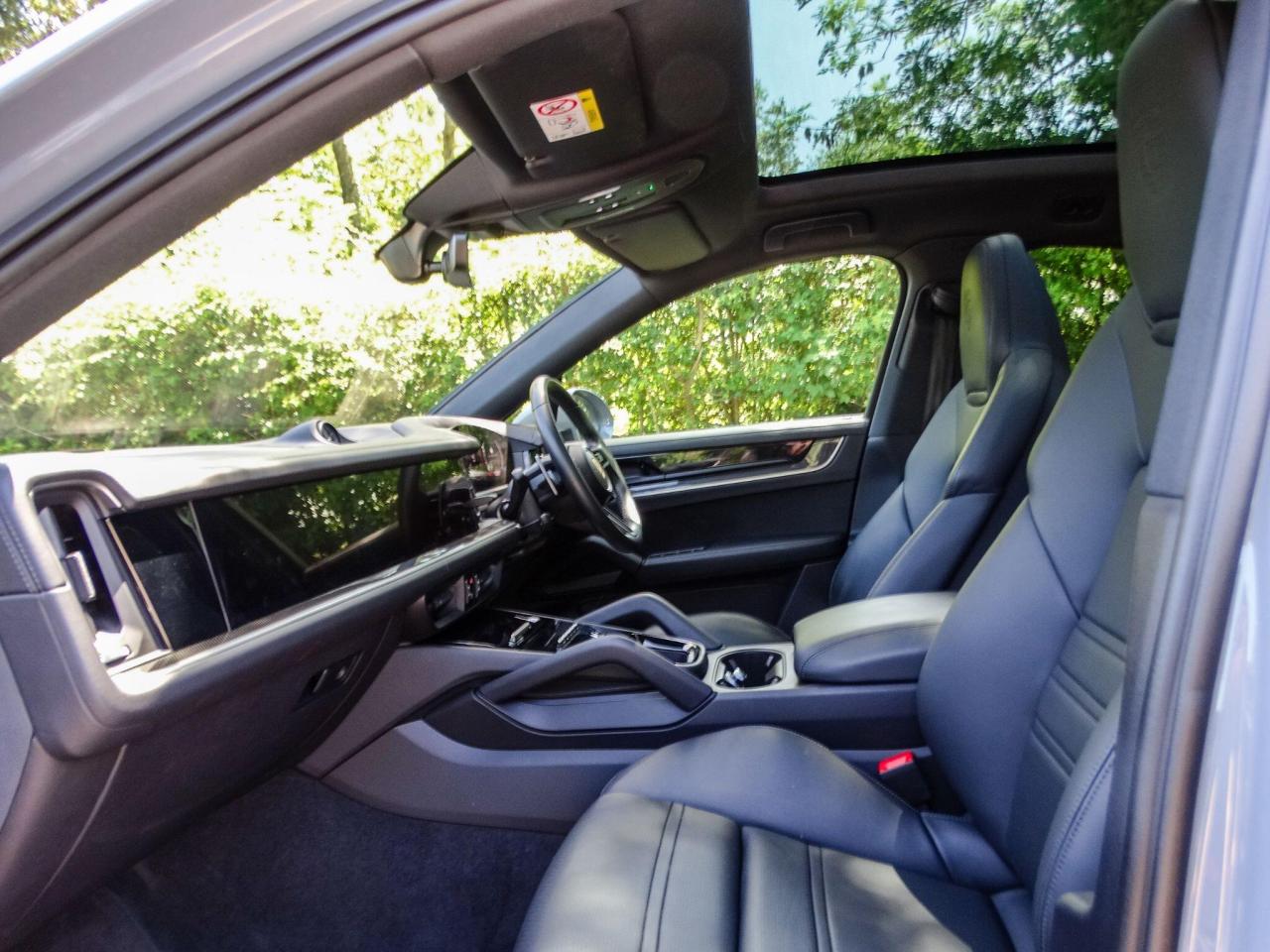 2023 Porsche 3.0 V6 E-Hybrid 25.9kWh TiptronicS 4WD Euro 6 (s/s) 5dr