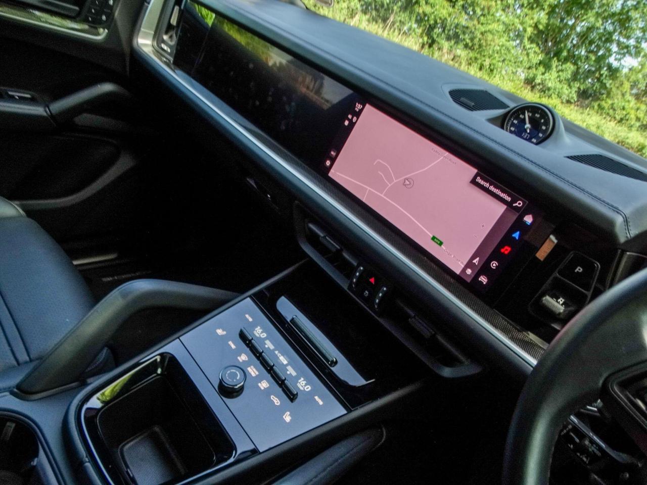 2023 Porsche 3.0 V6 E-Hybrid 25.9kWh TiptronicS 4WD Euro 6 (s/s) 5dr