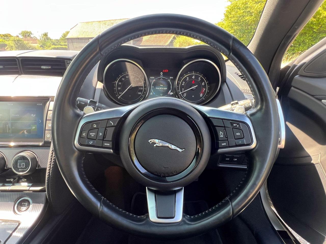 2017 Jaguar 3.0 V6 R-Dynamic Auto Euro 6 (s/s) 2dr