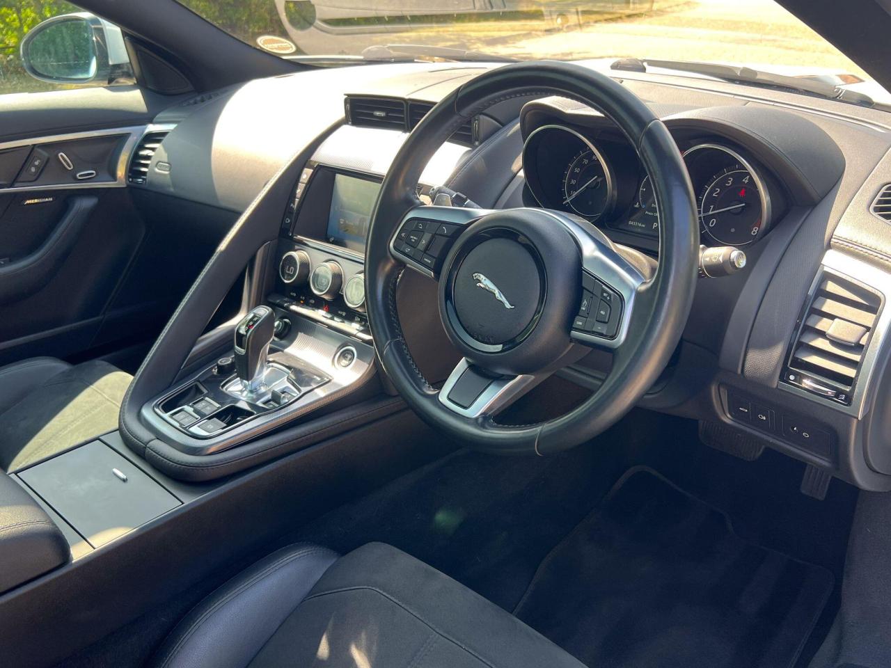 2017 Jaguar 3.0 V6 R-Dynamic Auto Euro 6 (s/s) 2dr