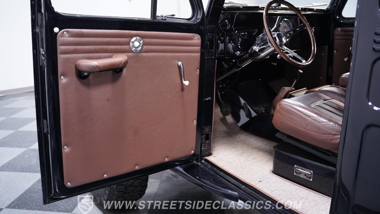 1950 Willys Wagon V8 RESTOMOD 4x4