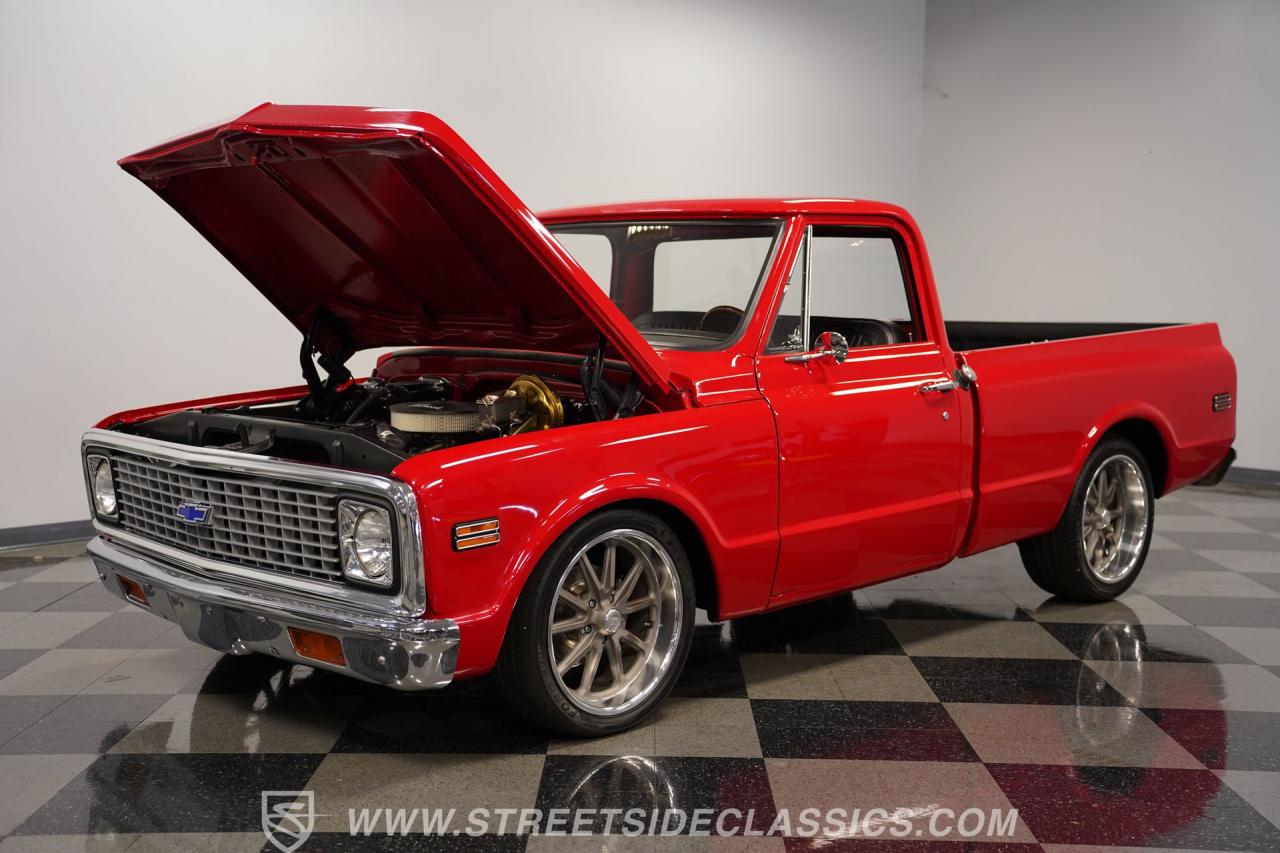 1972 Chevrolet C10 Custom Deluxe