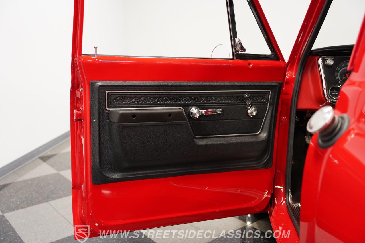 1972 Chevrolet C10 Custom Deluxe