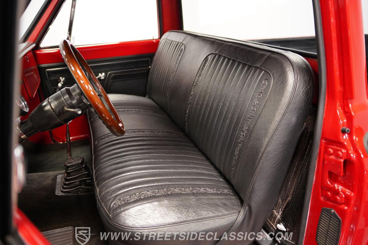 1972 Chevrolet C10 Custom Deluxe