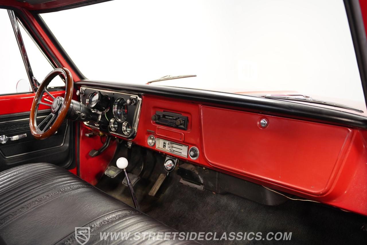 1972 Chevrolet C10 Custom Deluxe