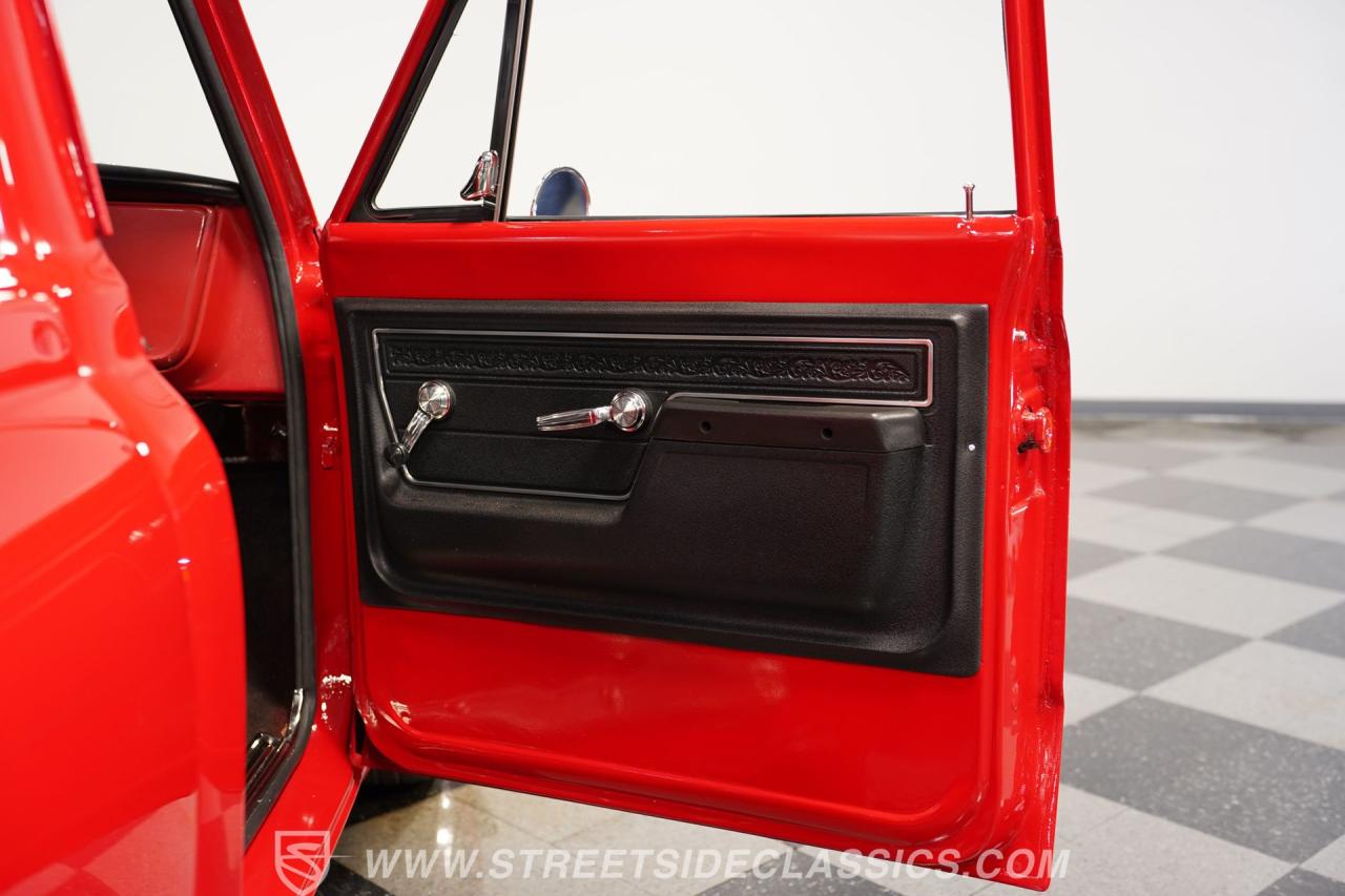 1972 Chevrolet C10 Custom Deluxe