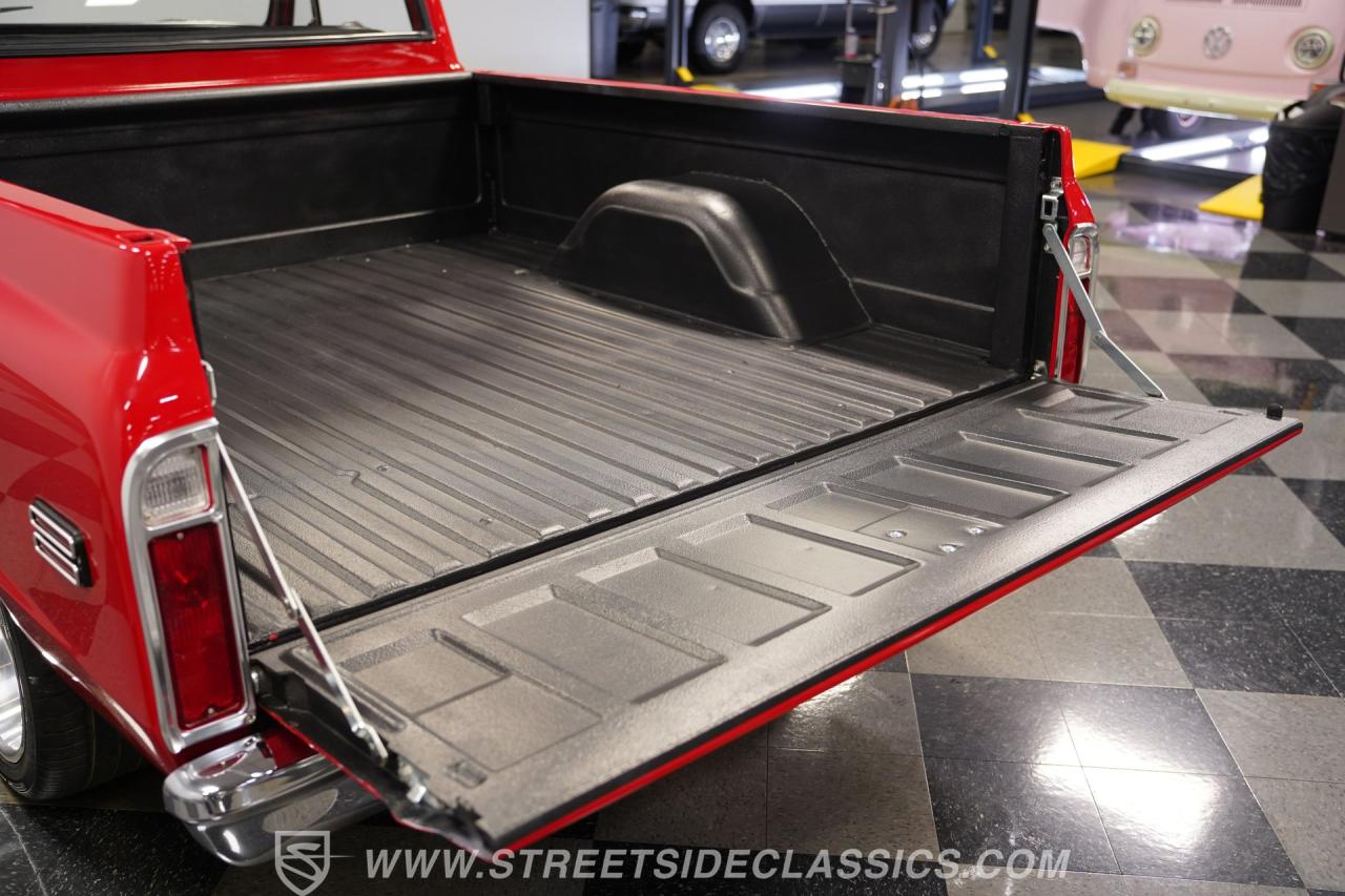 1972 Chevrolet C10 Custom Deluxe