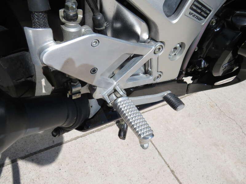 1991 Honda VFR750FL RC36