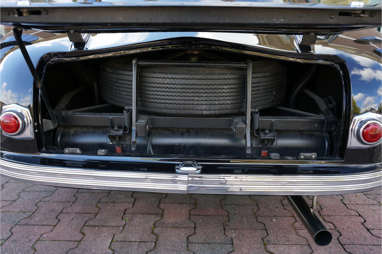1952 Aston Martin DB2 Sports Saloon &ldquo;Rare left-hand drive&rdquo;