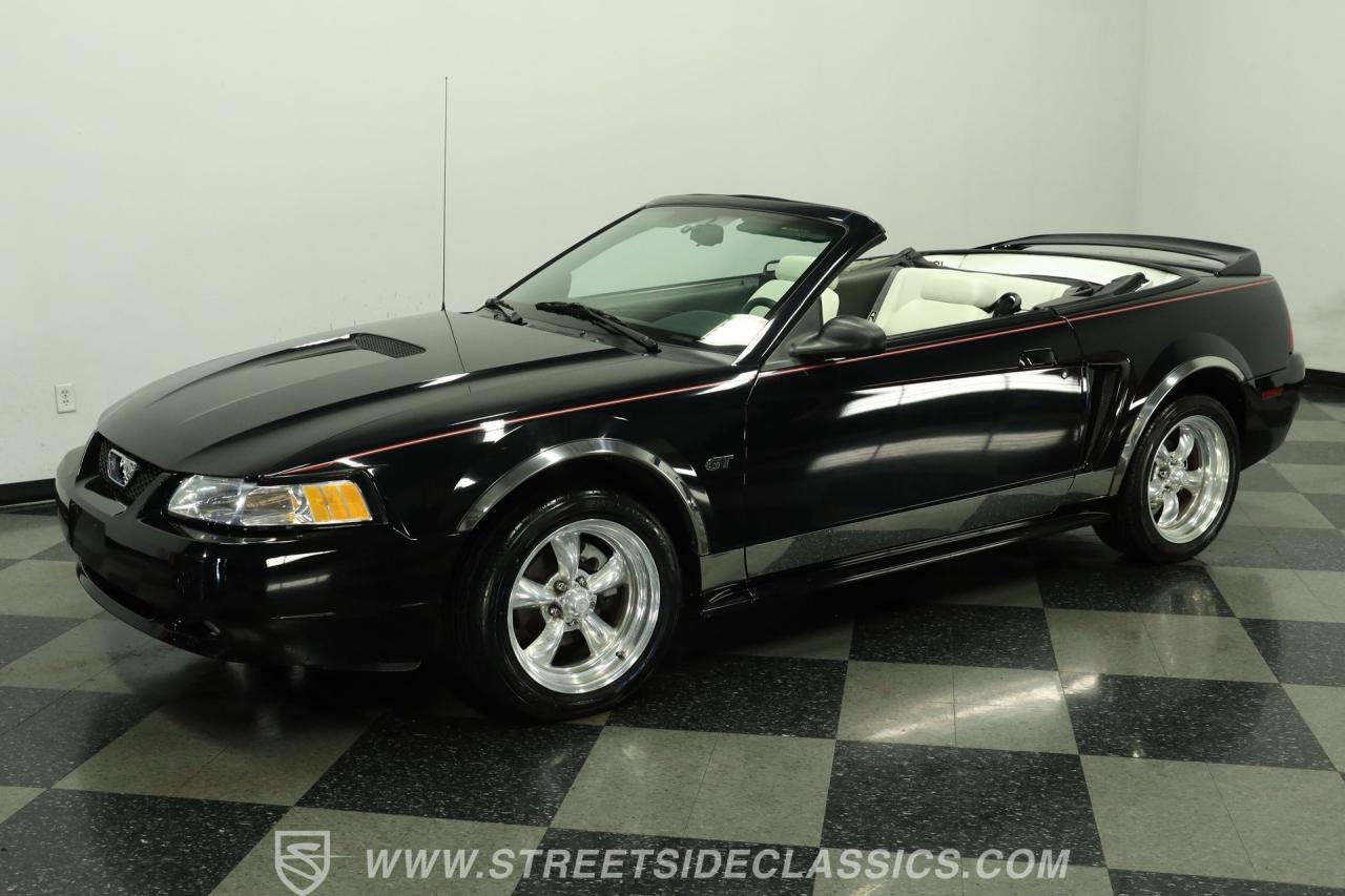 2000 Ford Mustang GT Convertible