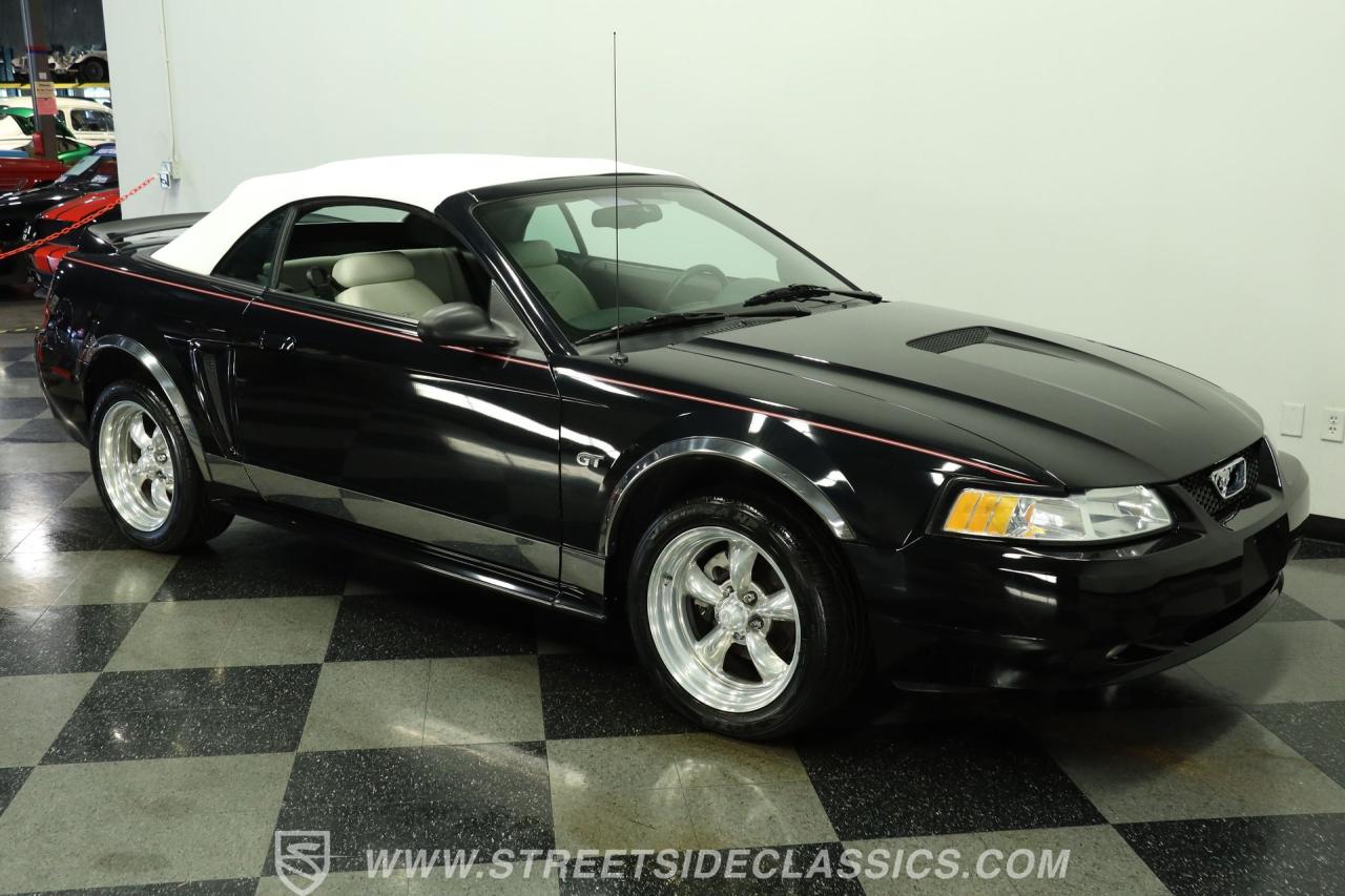 2000 Ford Mustang GT Convertible