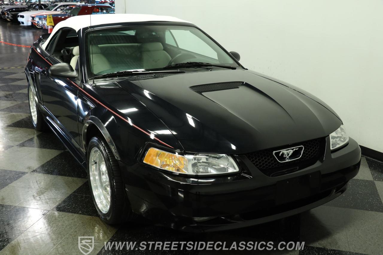 2000 Ford Mustang GT Convertible