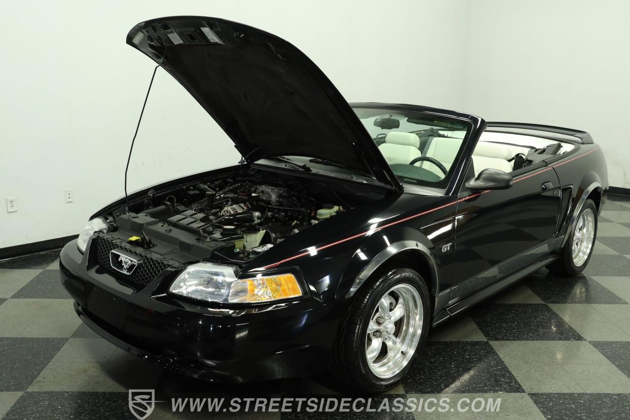 2000 Ford Mustang GT Convertible