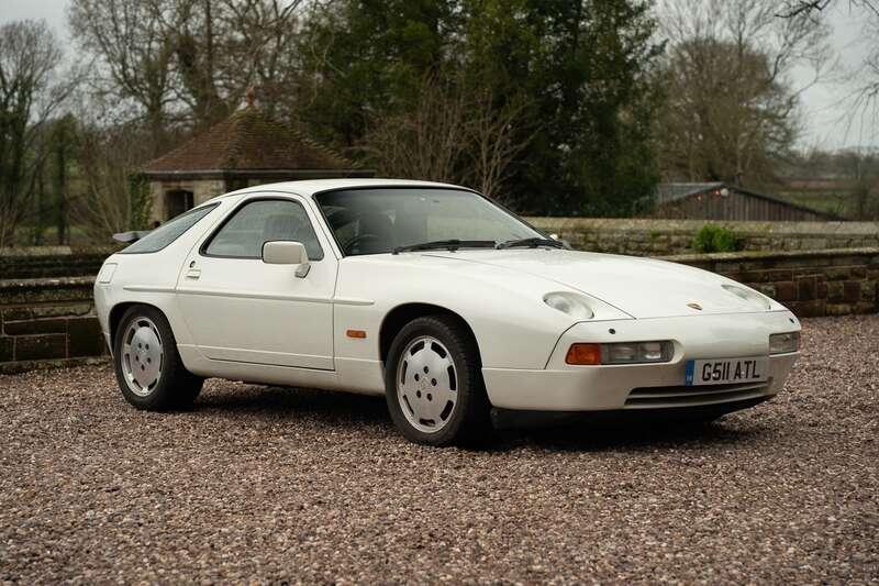 1990 Porsche 928 S4