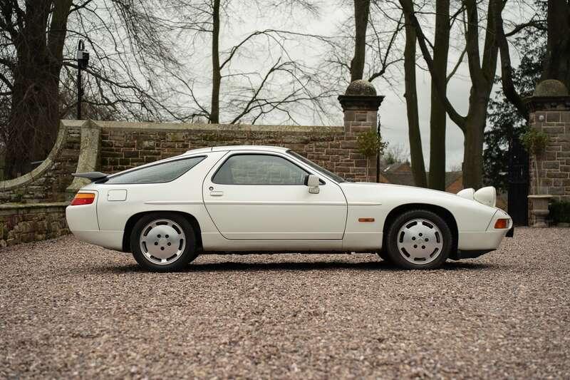 1990 Porsche 928 S4
