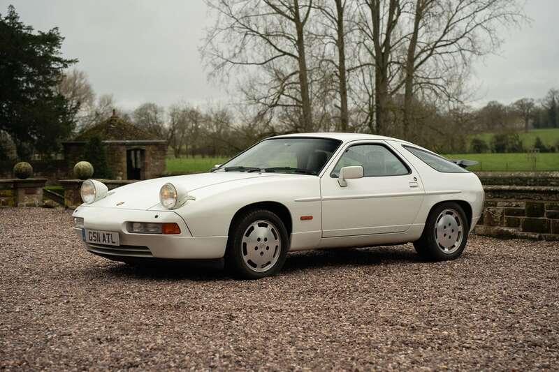 1990 Porsche 928 S4
