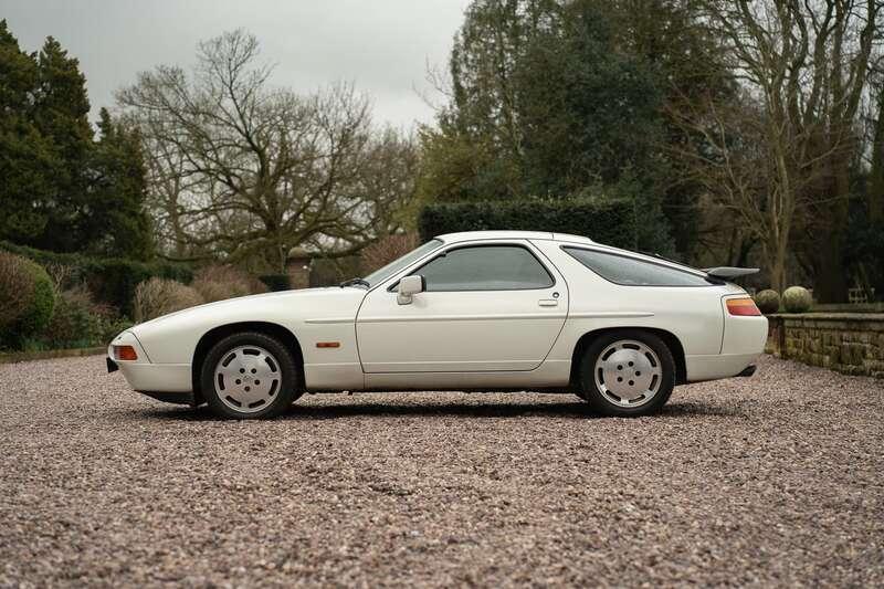 1990 Porsche 928 S4