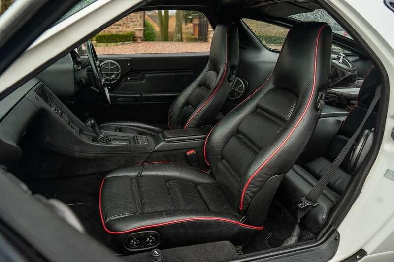 1990 Porsche 928 S4