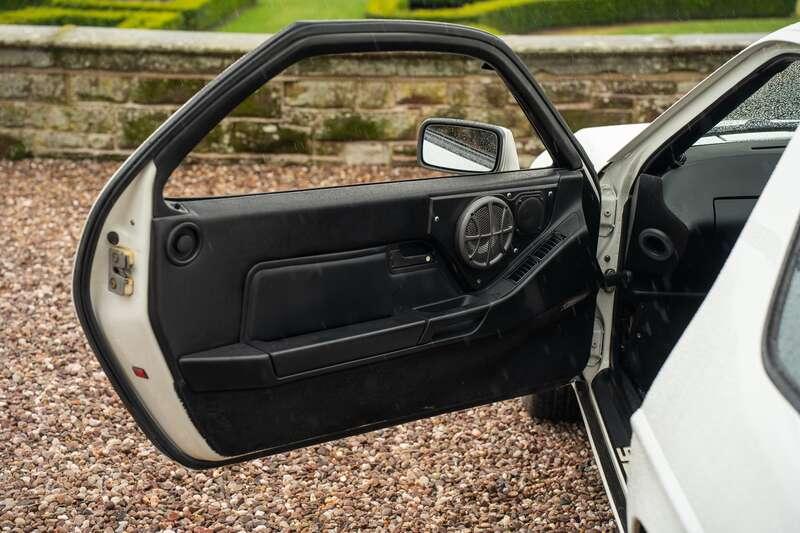 1990 Porsche 928 S4