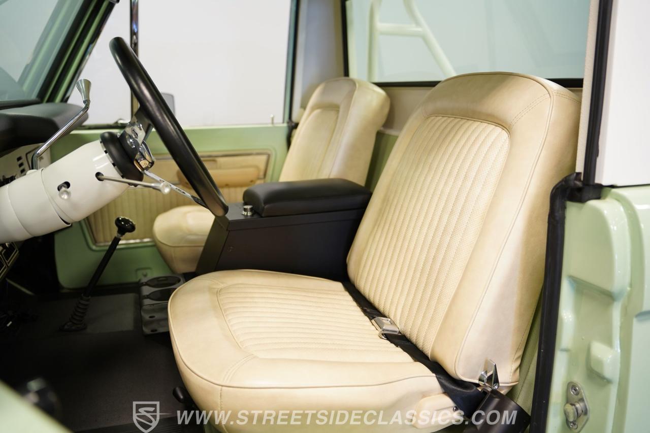 1971 Ford Bronco Half-Cab 4x4