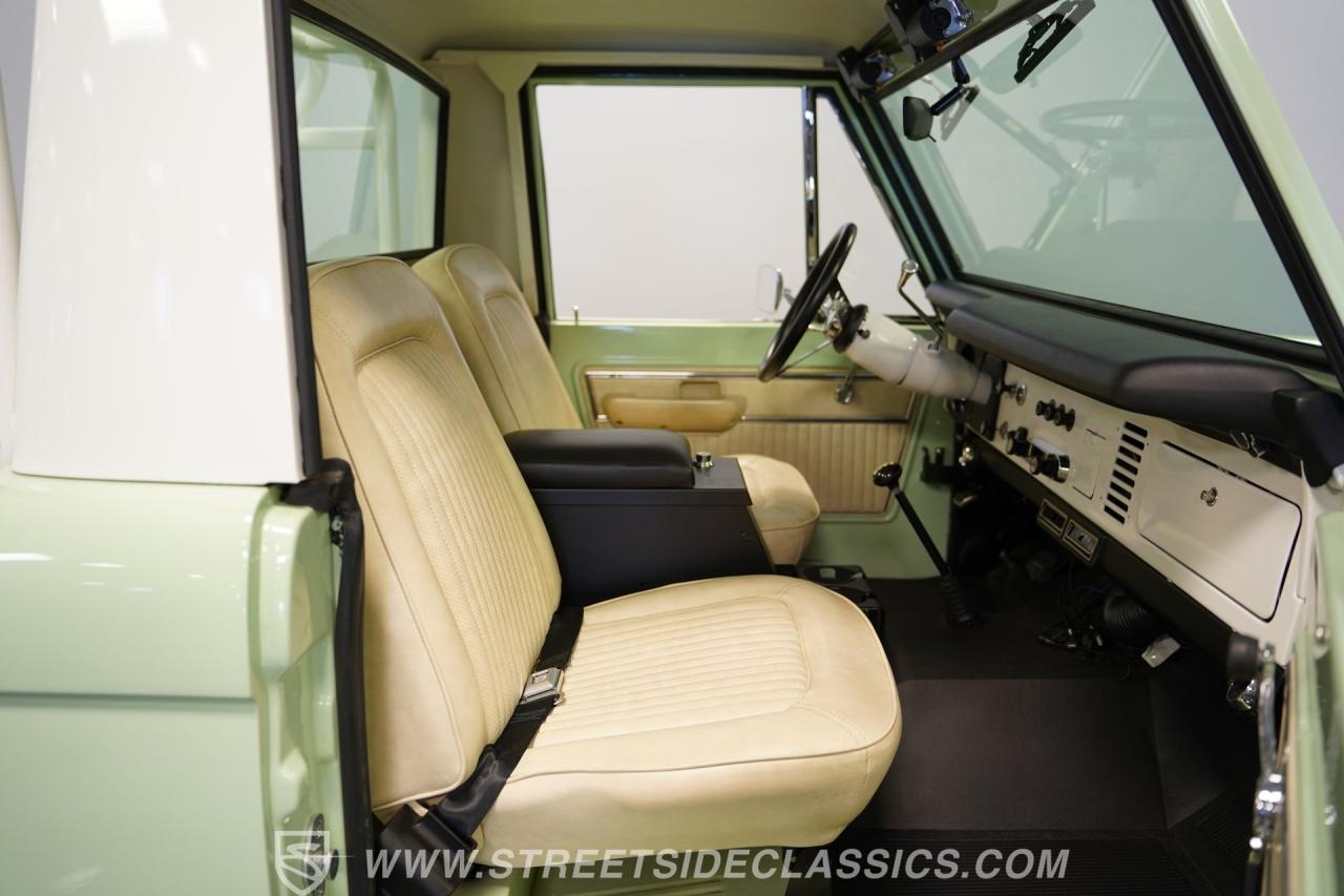 1971 Ford Bronco Half-Cab 4x4