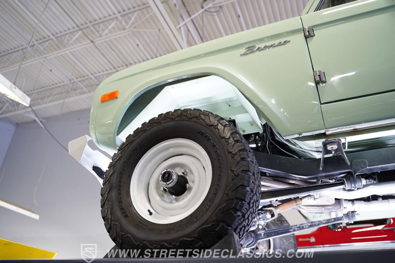 1971 Ford Bronco Half-Cab 4x4