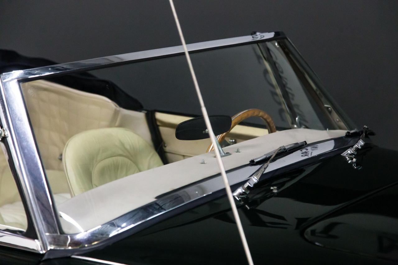 1967 Austin - Healey MKIII 3000