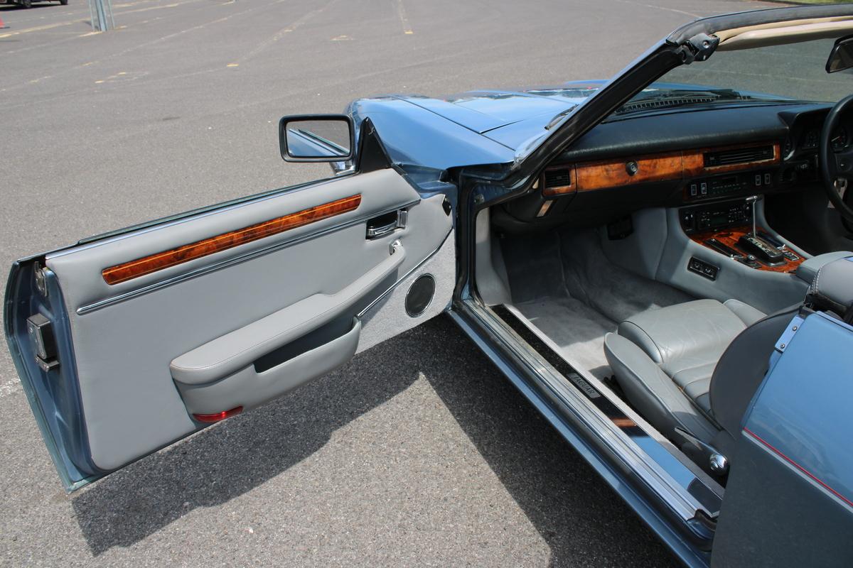 1989 Jaguar XJ-S CONVERTIBLE AUTO