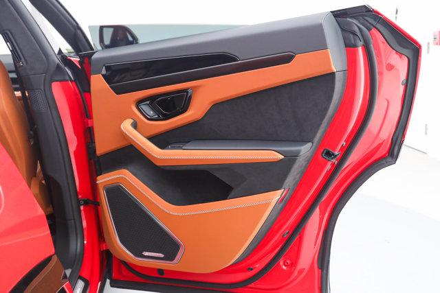 2025 Lamborghini Urus