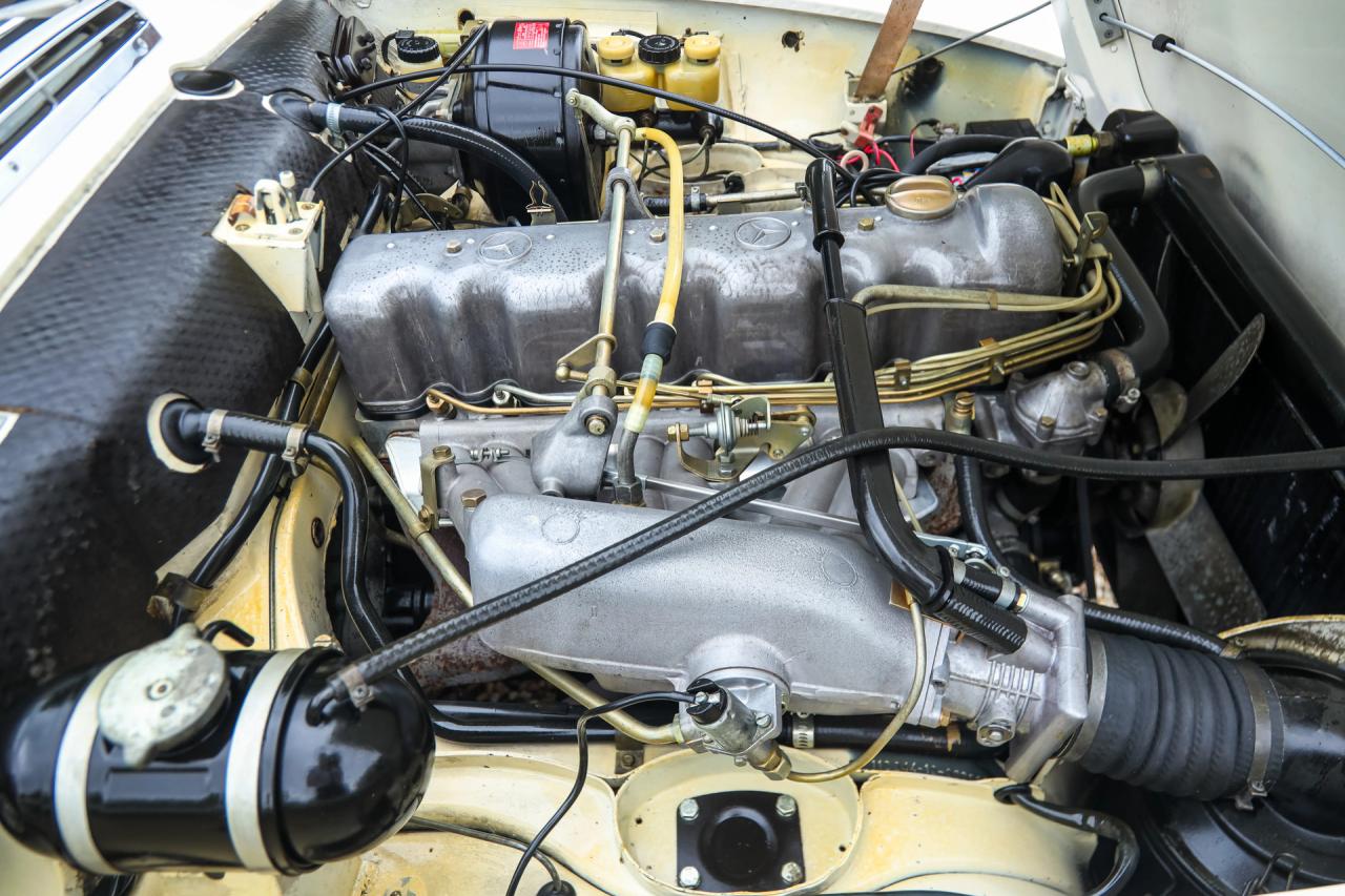 1971 Mercedes - Benz 280 SL Pagode &ldquo;Completely Data card correct&rdquo;