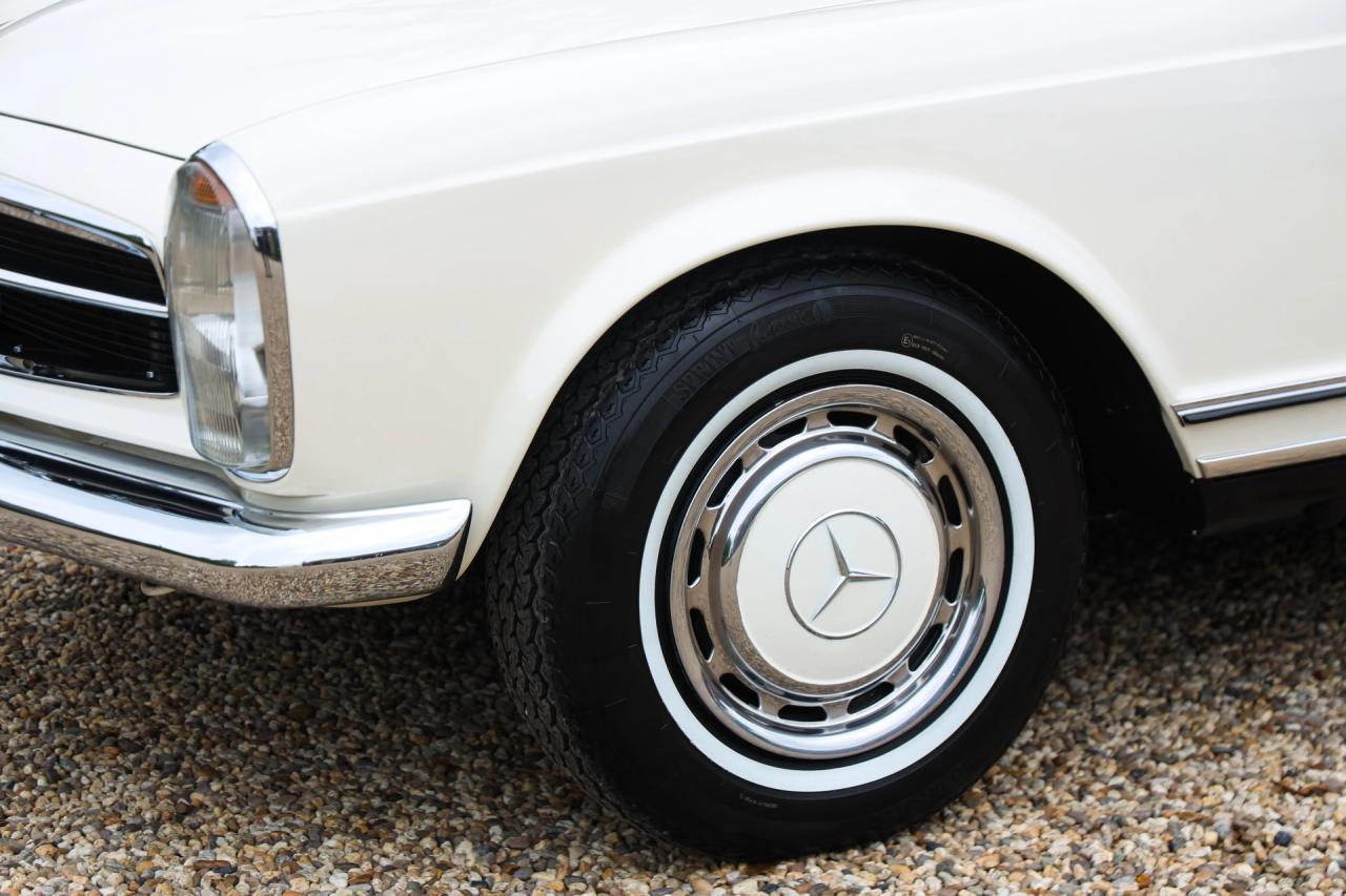 1971 Mercedes - Benz 280 SL Pagode &ldquo;Completely Data card correct&rdquo;