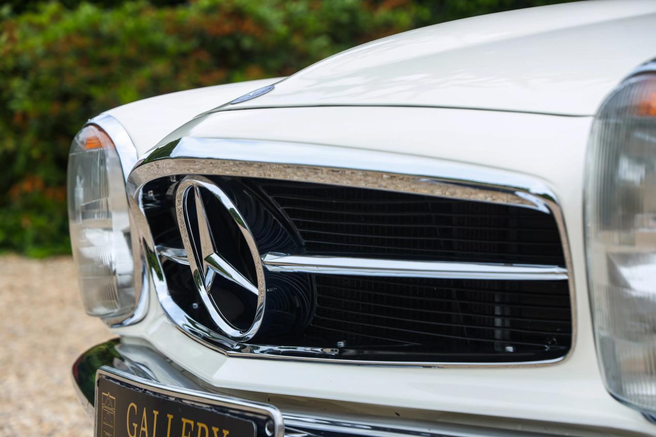 1971 Mercedes - Benz 280 SL Pagode &ldquo;Completely Data card correct&rdquo;