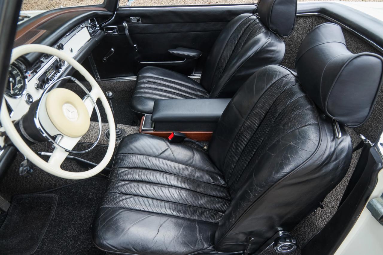 1971 Mercedes - Benz 280 SL Pagode &ldquo;Completely Data card correct&rdquo;