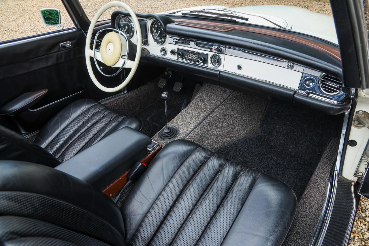 1971 Mercedes - Benz 280 SL Pagode &ldquo;Completely Data card correct&rdquo;
