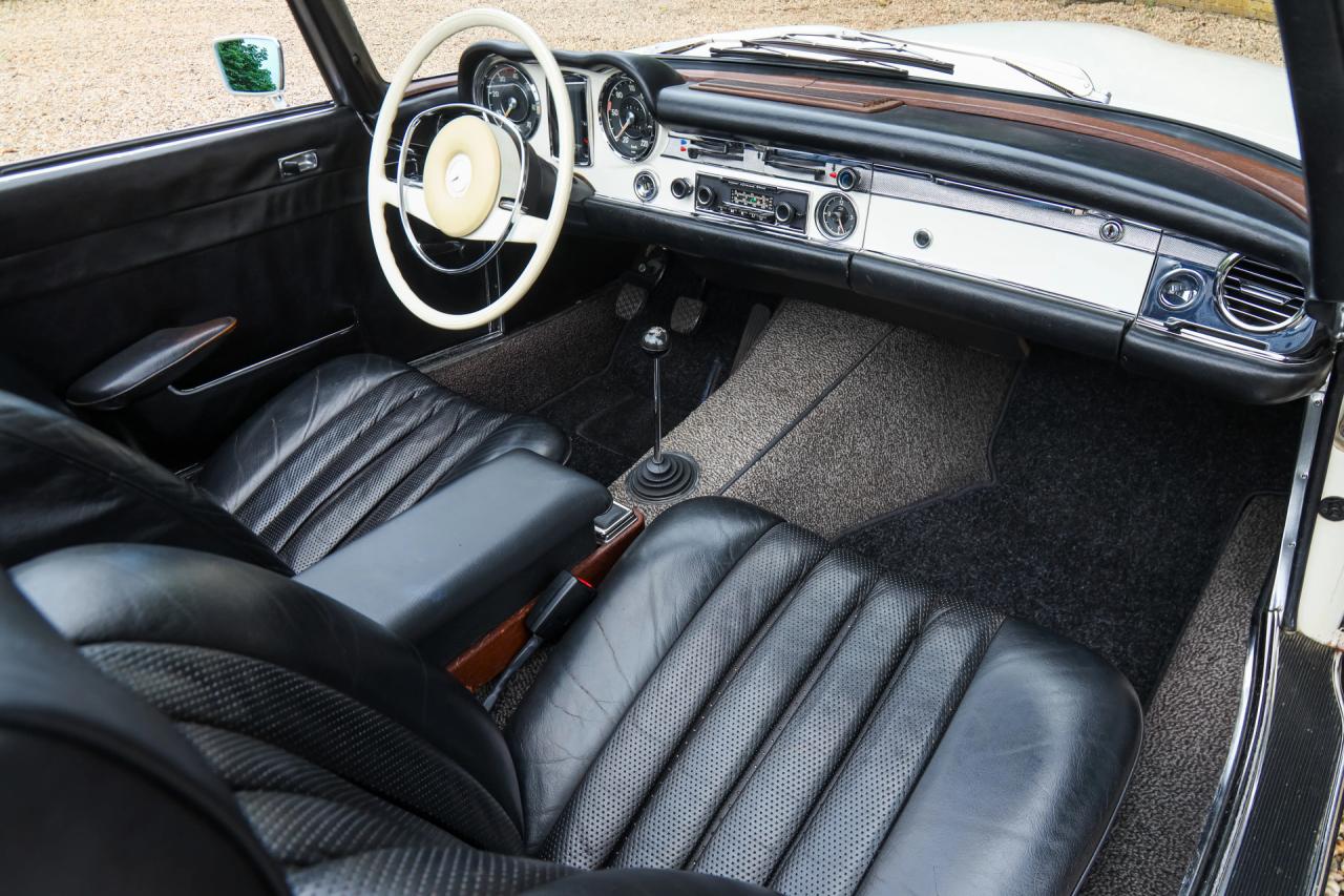 1971 Mercedes - Benz 280 SL Pagode &ldquo;Completely Data card correct&rdquo;