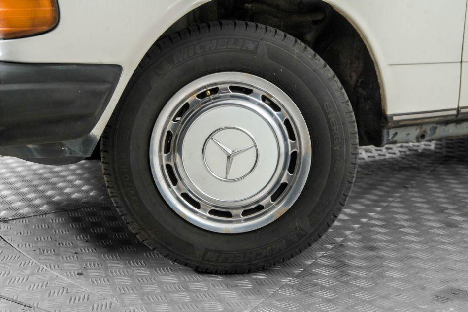 1983 Mercedes - Benz 300TDT Turbo combi (W123)