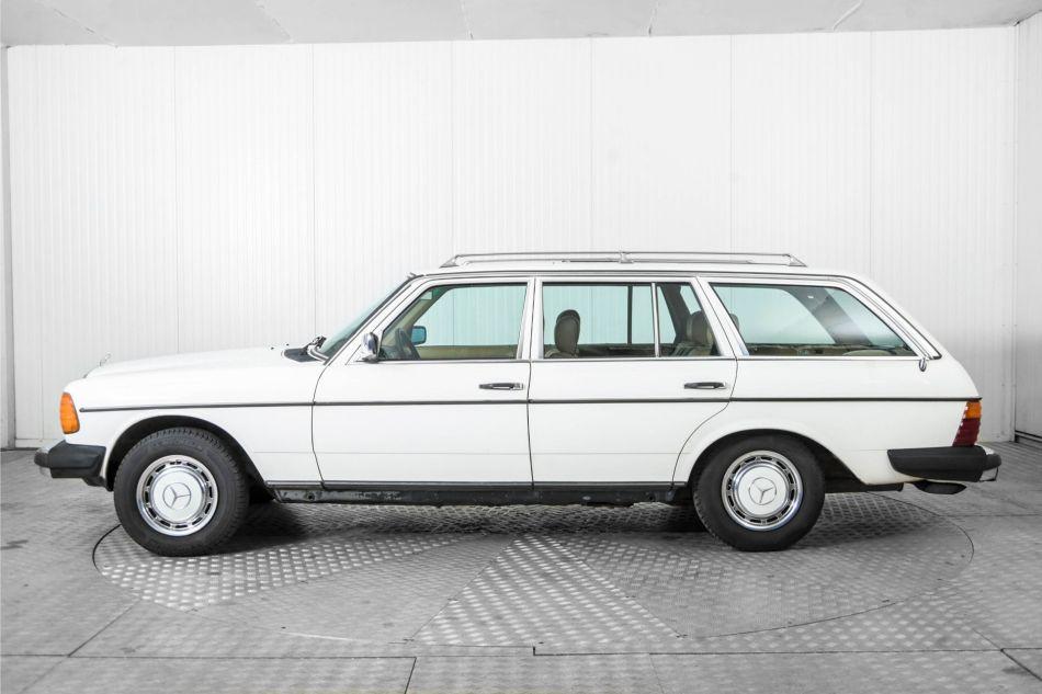 1983 Mercedes - Benz 300TDT Turbo combi (W123)
