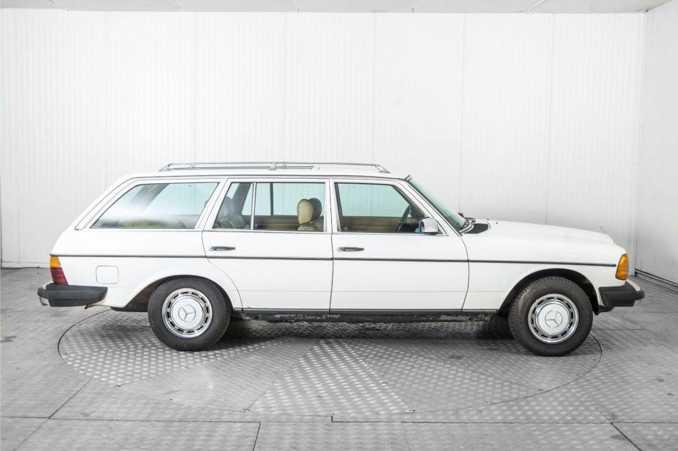 1983 Mercedes - Benz 300TDT Turbo combi (W123)