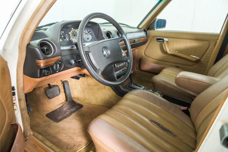 1983 Mercedes - Benz 300TDT Turbo combi (W123)