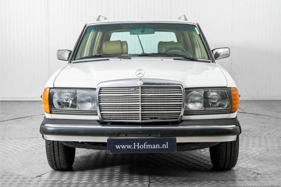 1983 Mercedes - Benz 300TDT Turbo combi (W123)