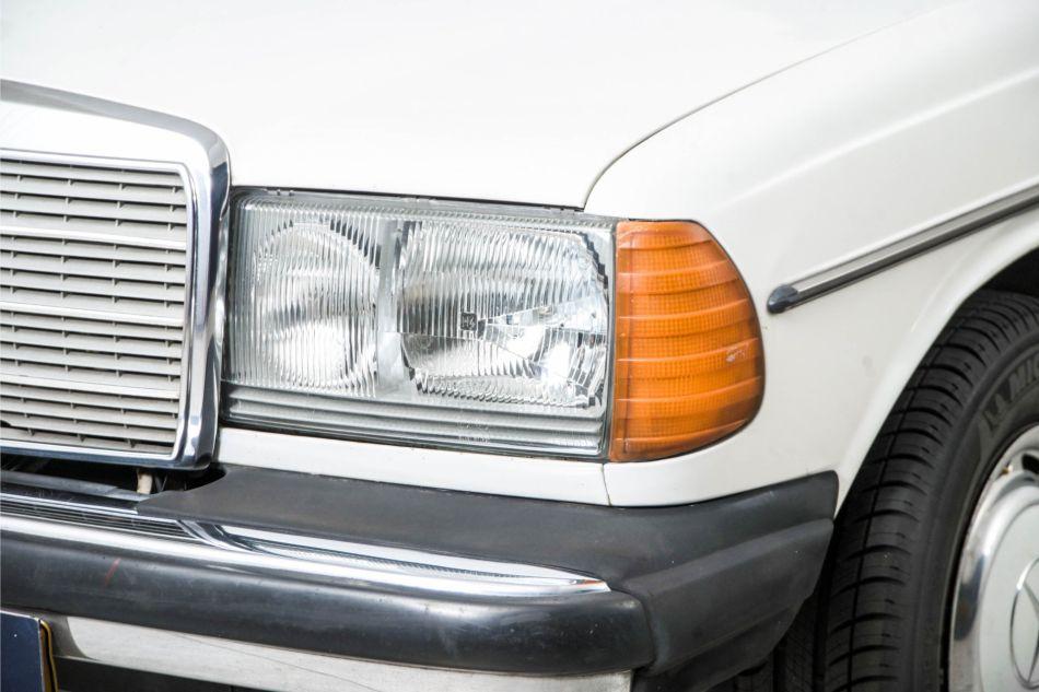 1983 Mercedes - Benz 300TDT Turbo combi (W123)
