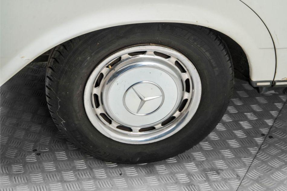 1983 Mercedes - Benz 300TDT Turbo combi (W123)