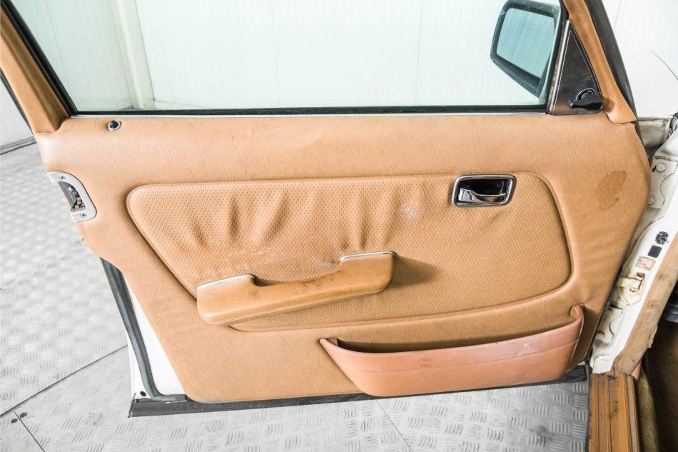 1983 Mercedes - Benz 300TDT Turbo combi (W123)