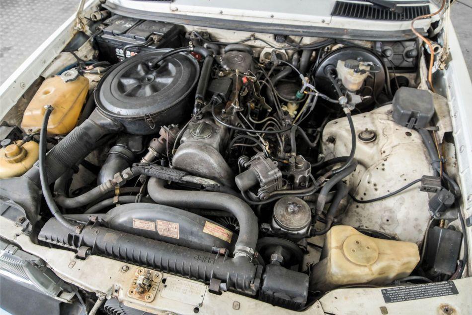 1983 Mercedes - Benz 300TDT Turbo combi (W123)