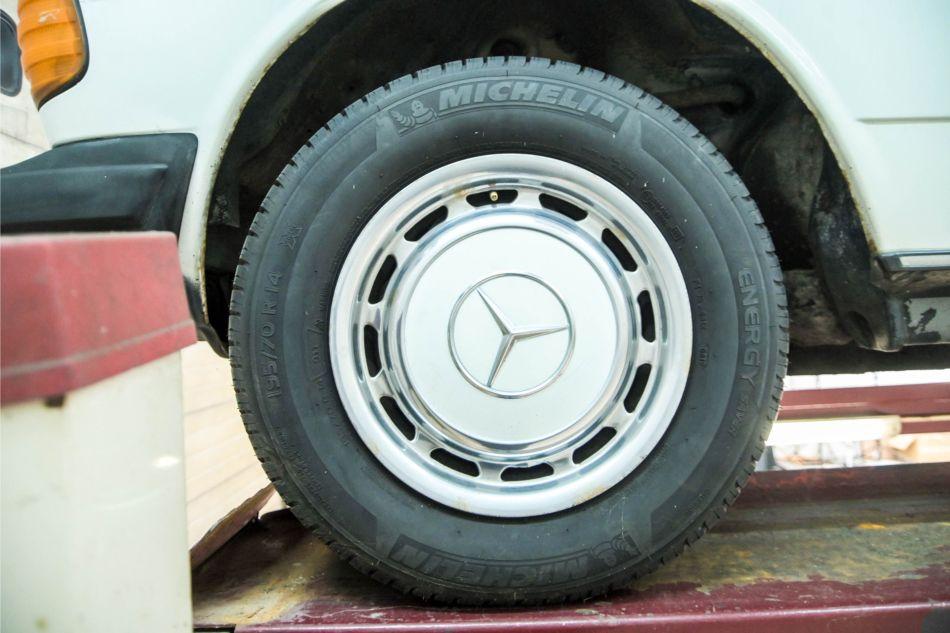 1983 Mercedes - Benz 300TDT Turbo combi (W123)