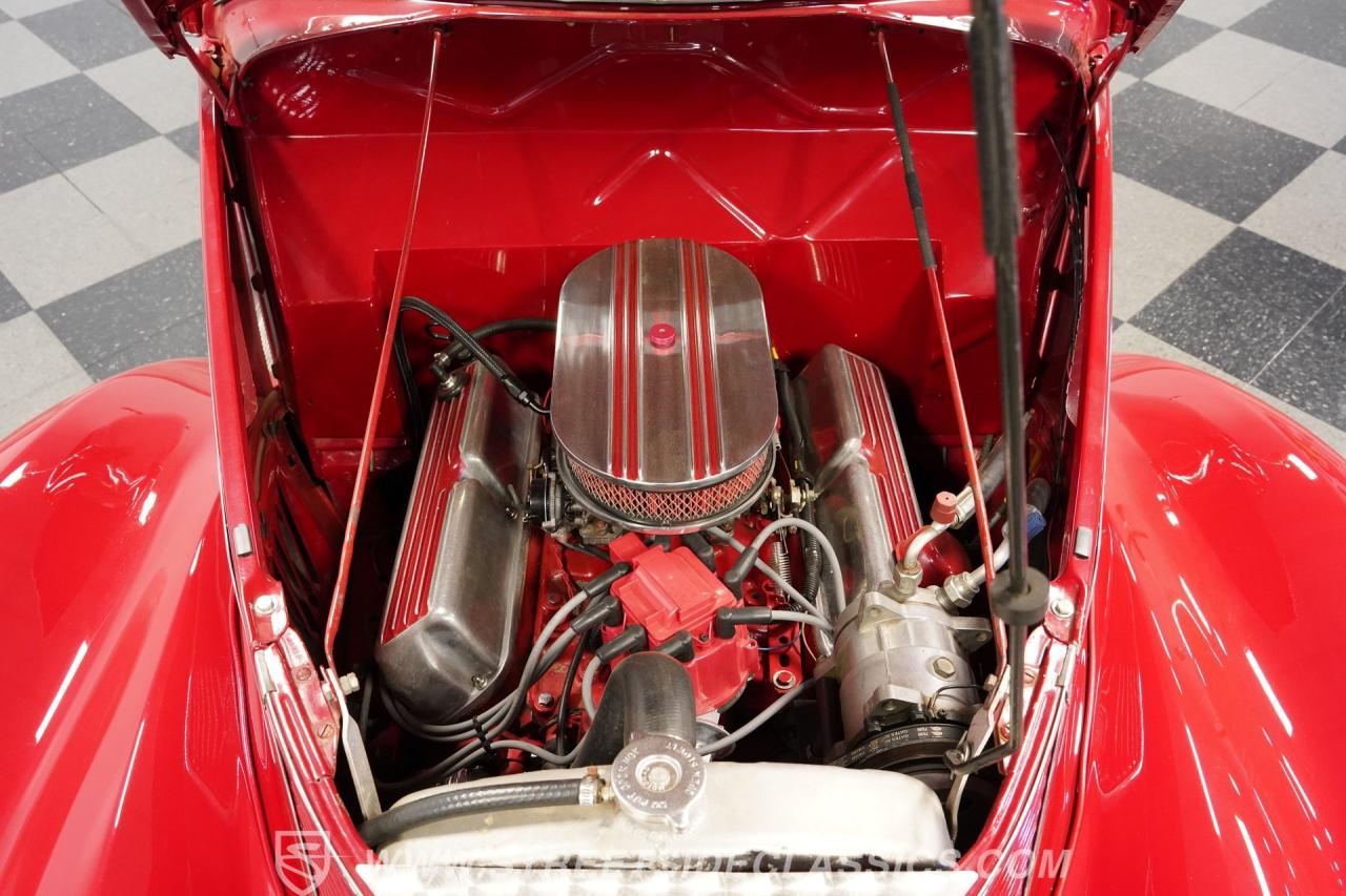 1937 Ford Tudor Humpback