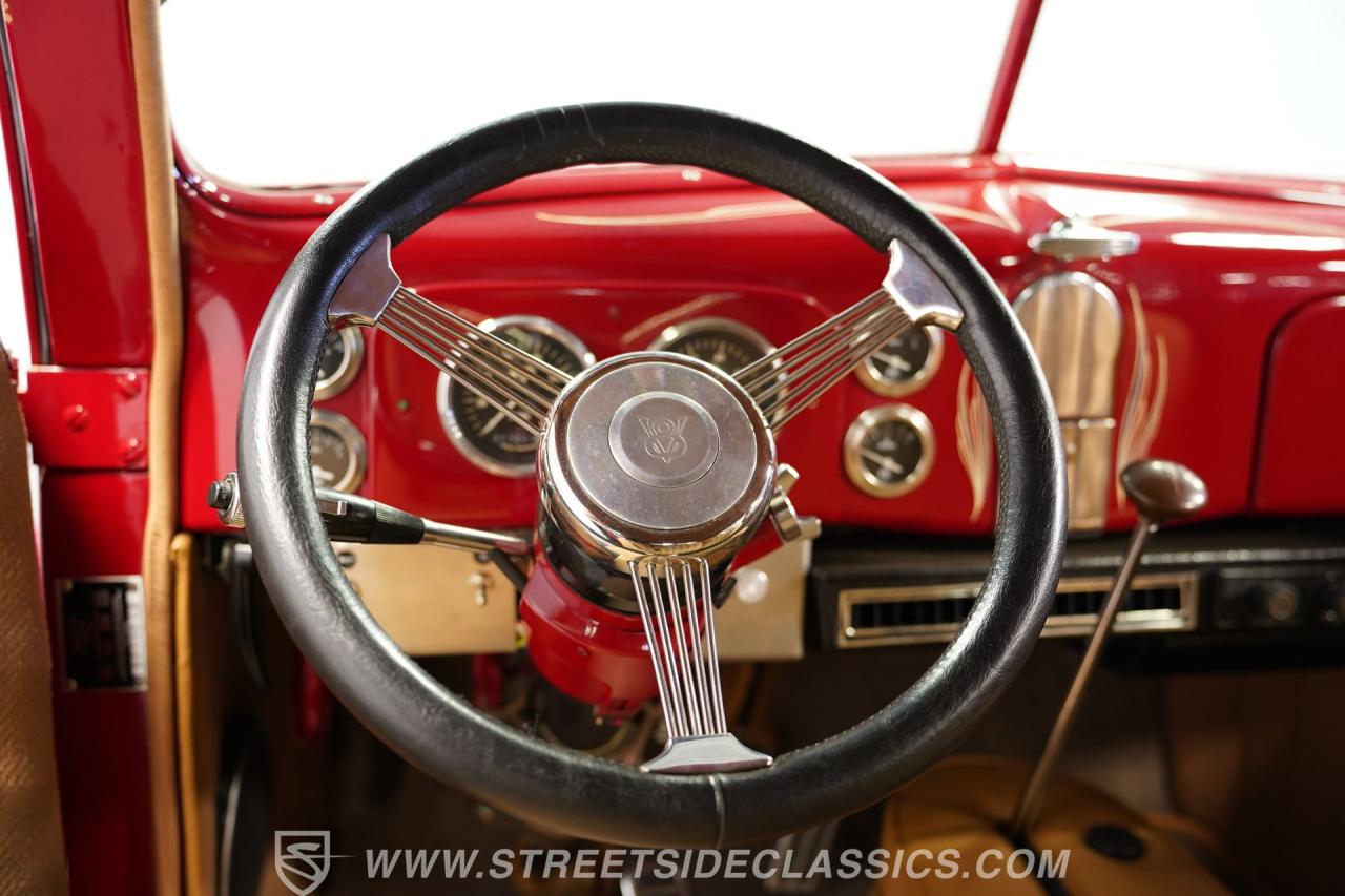 1937 Ford Tudor Humpback