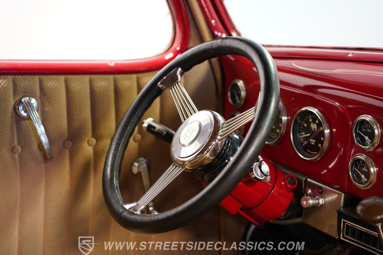 1937 Ford Tudor Humpback